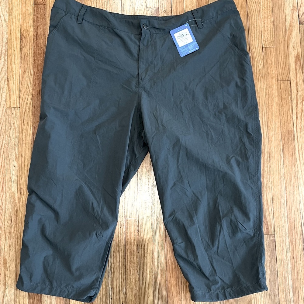 New Columbia Womens Capri Hiking Pants Sz 22 Gray Silver Ridge 2.0 Regular Plus